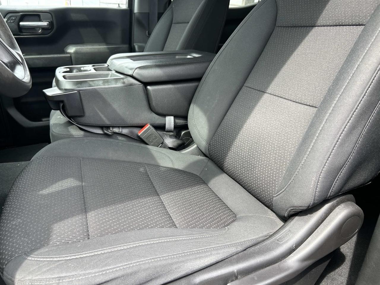 Chevrolet Silverado 1500 4WD Crew Cab 147" Custom 2020