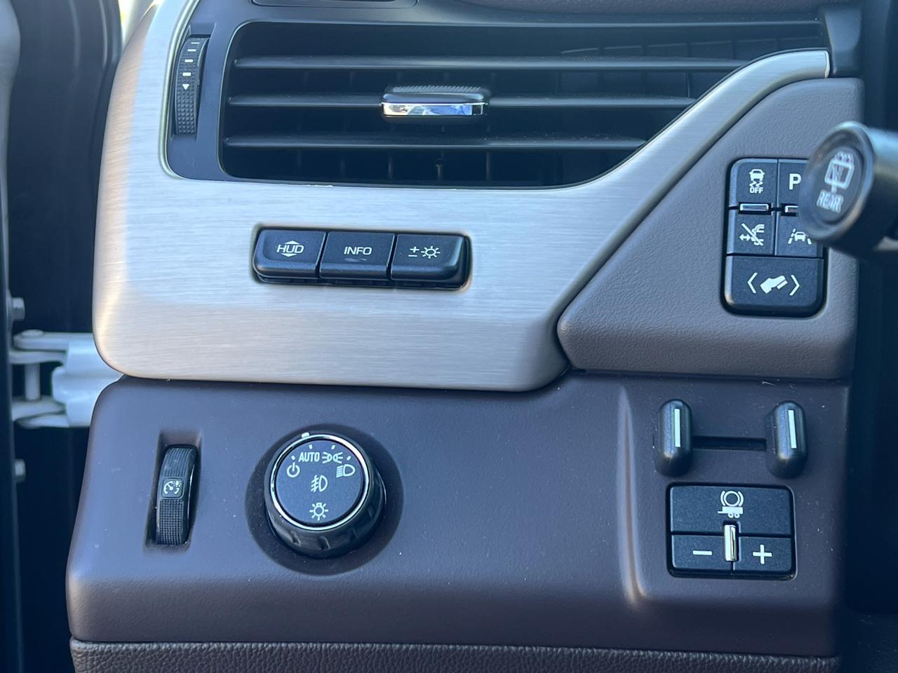 GMC Yukon 2WD 4dr Denali 2017