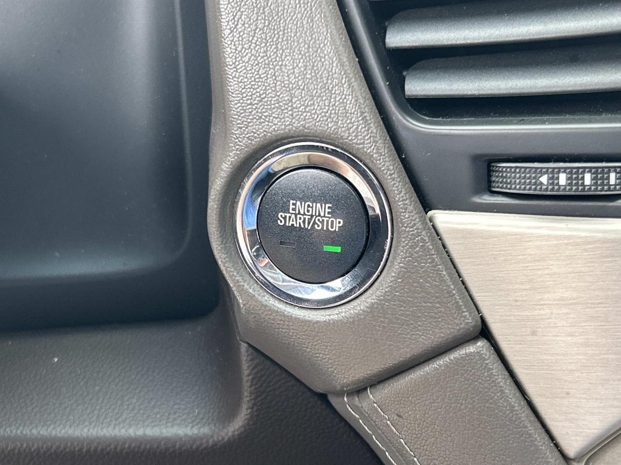 GMC Yukon 2WD 4dr Denali 2017