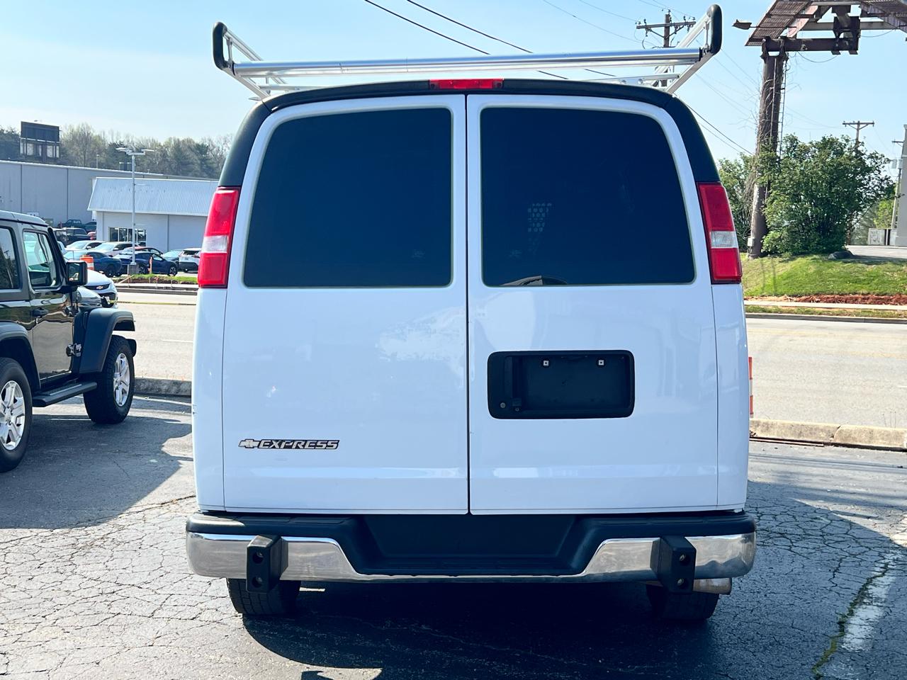 Chevrolet Express Cargo Van RWD 2500 135" 2018