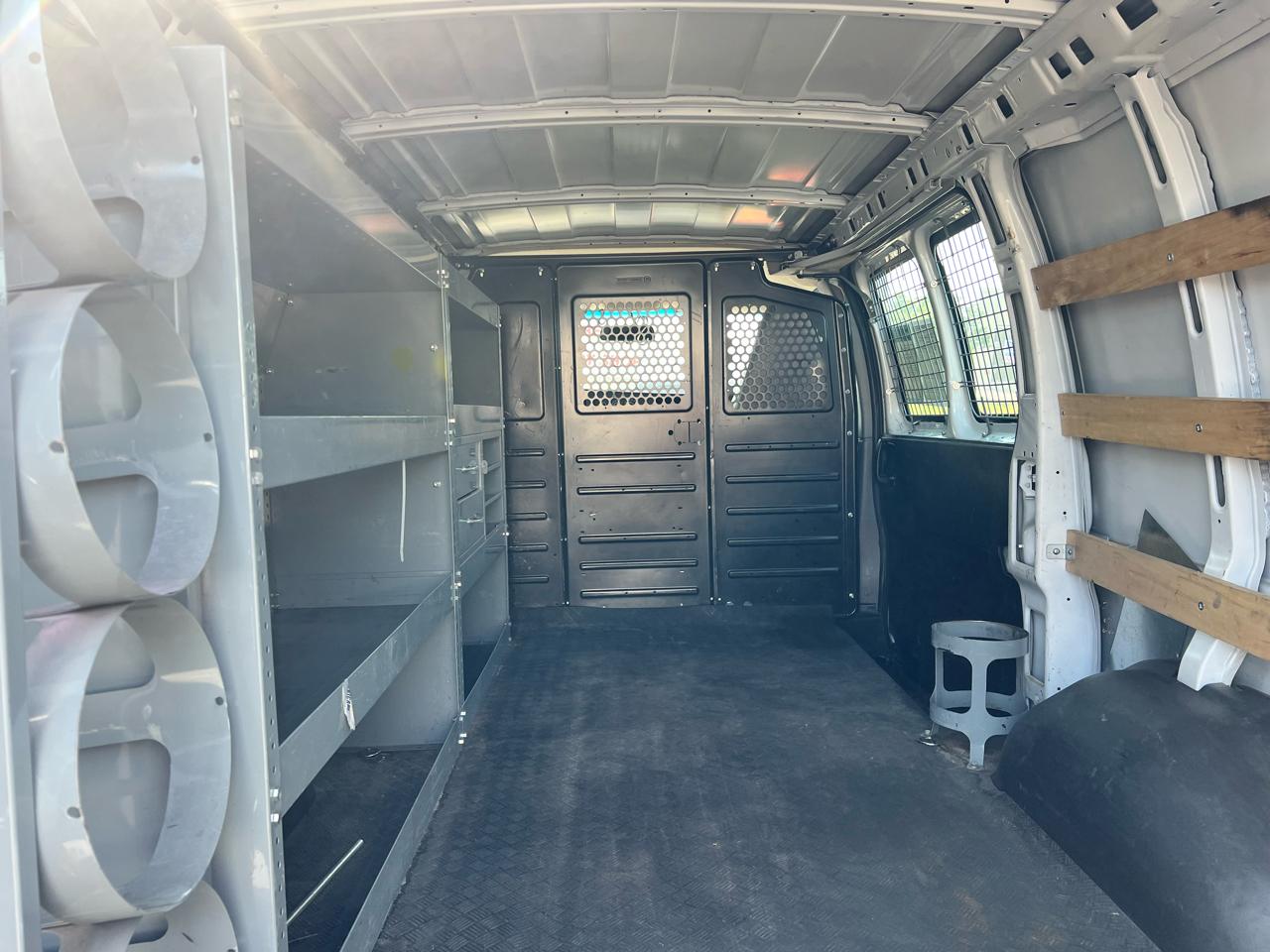 Chevrolet Express Cargo Van RWD 2500 135" 2018