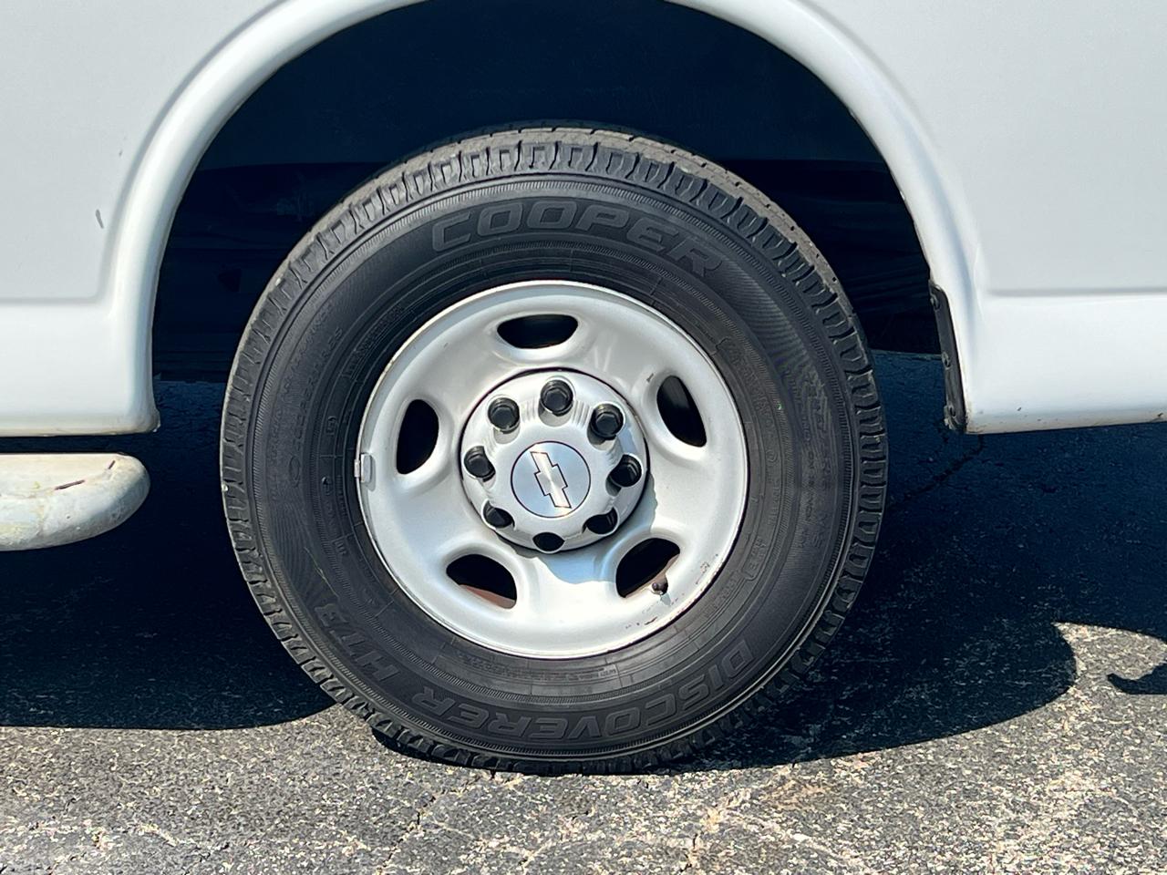 Chevrolet Express Cargo Van RWD 2500 135" 2018