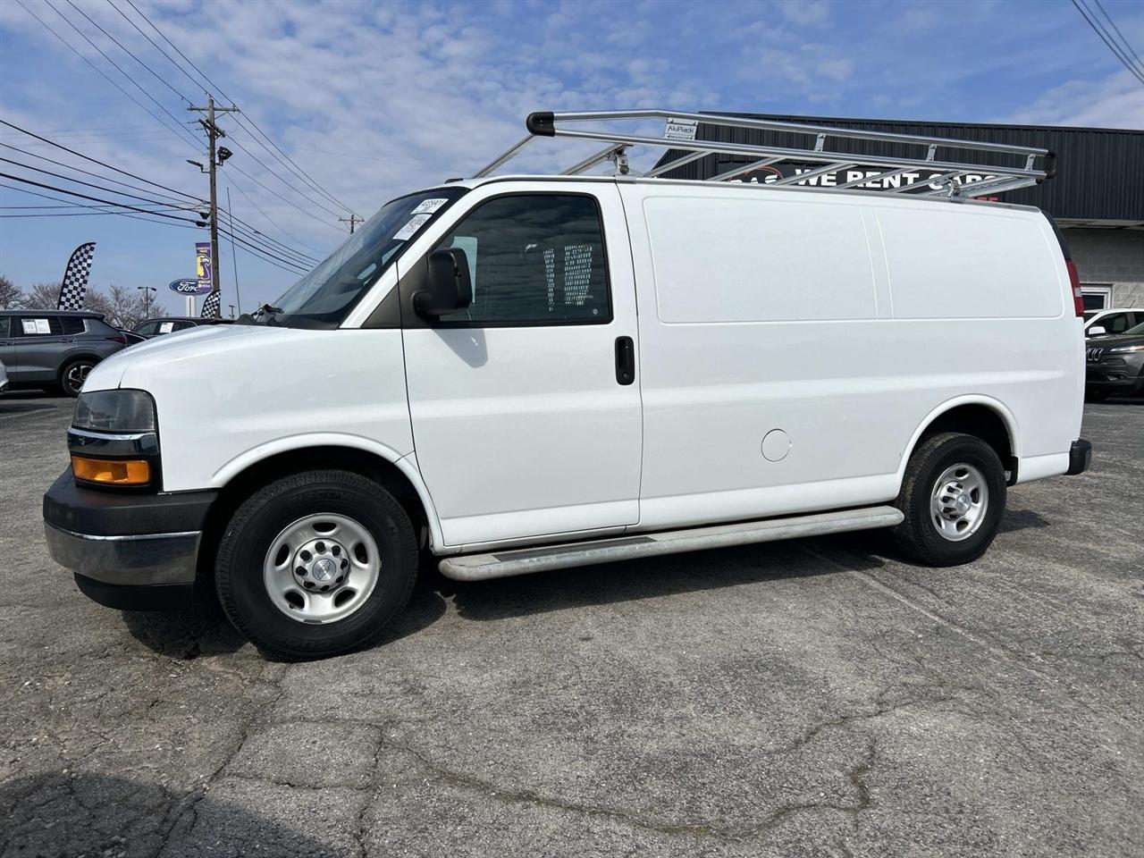 Chevrolet Express Cargo Van RWD 2500 135" 2018