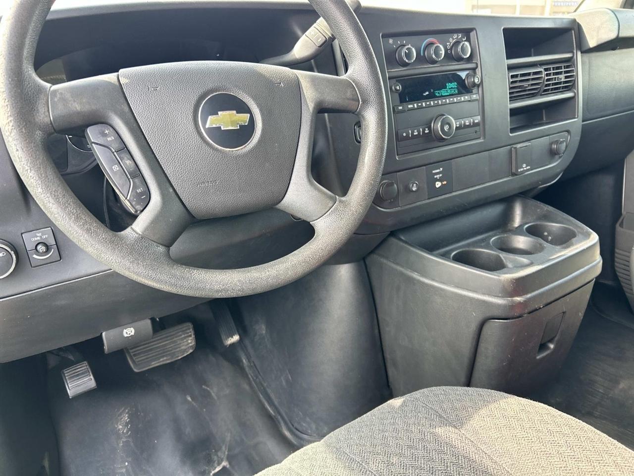 Chevrolet Express Cargo Van RWD 2500 135" 2018