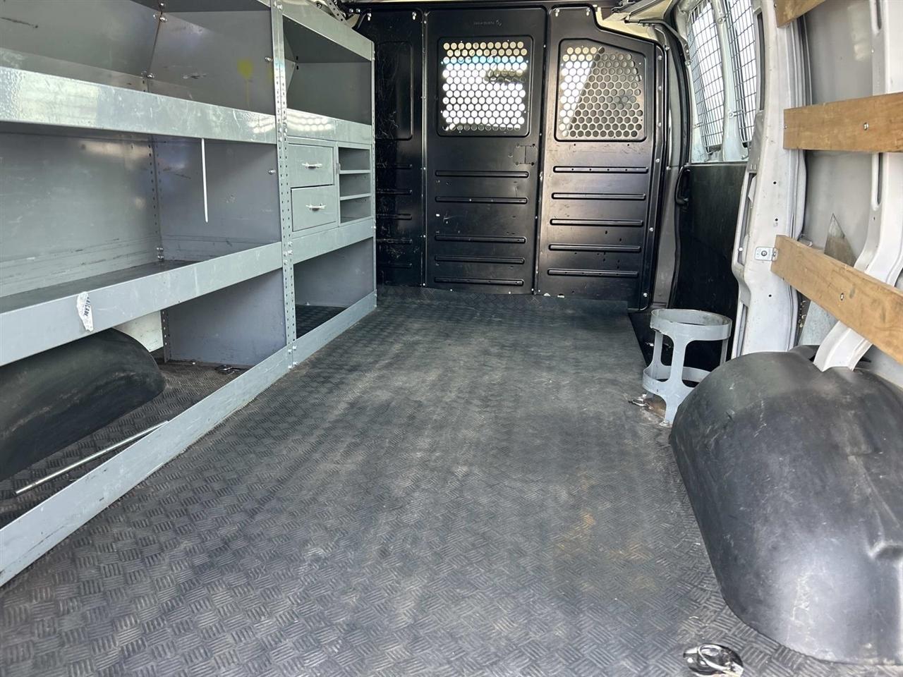 Chevrolet Express Cargo Van RWD 2500 135" 2018