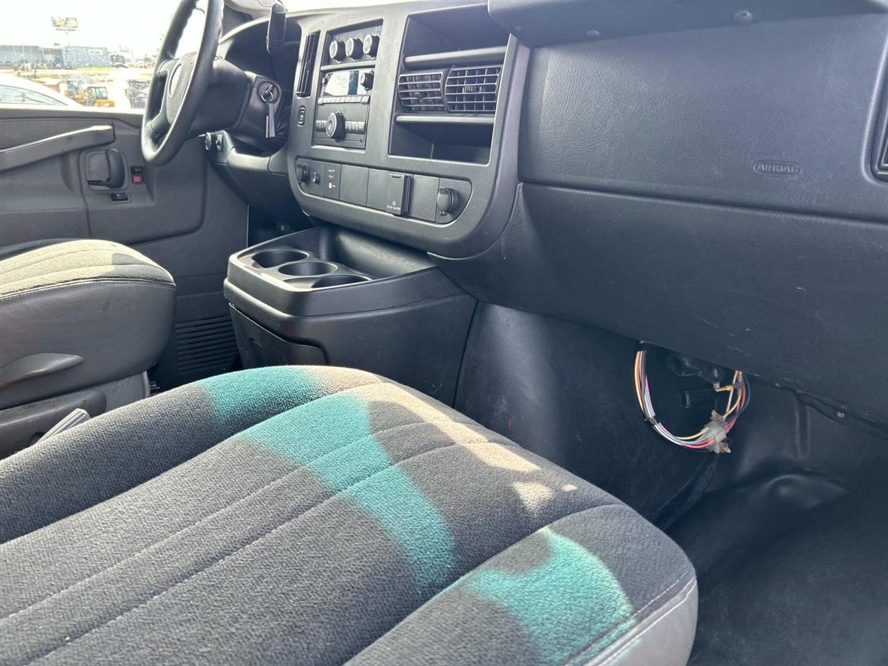 Chevrolet Express Cargo Van RWD 2500 135" 2018