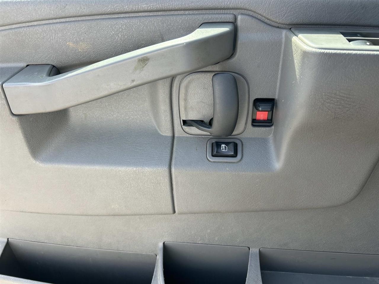 Chevrolet Express Cargo Van RWD 2500 135" 2018