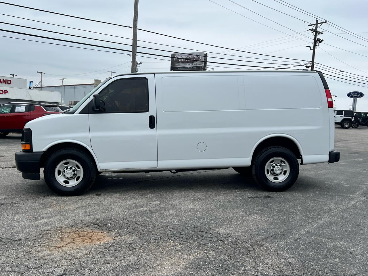 Chevrolet Express Cargo Van RWD 2500 135" 2017