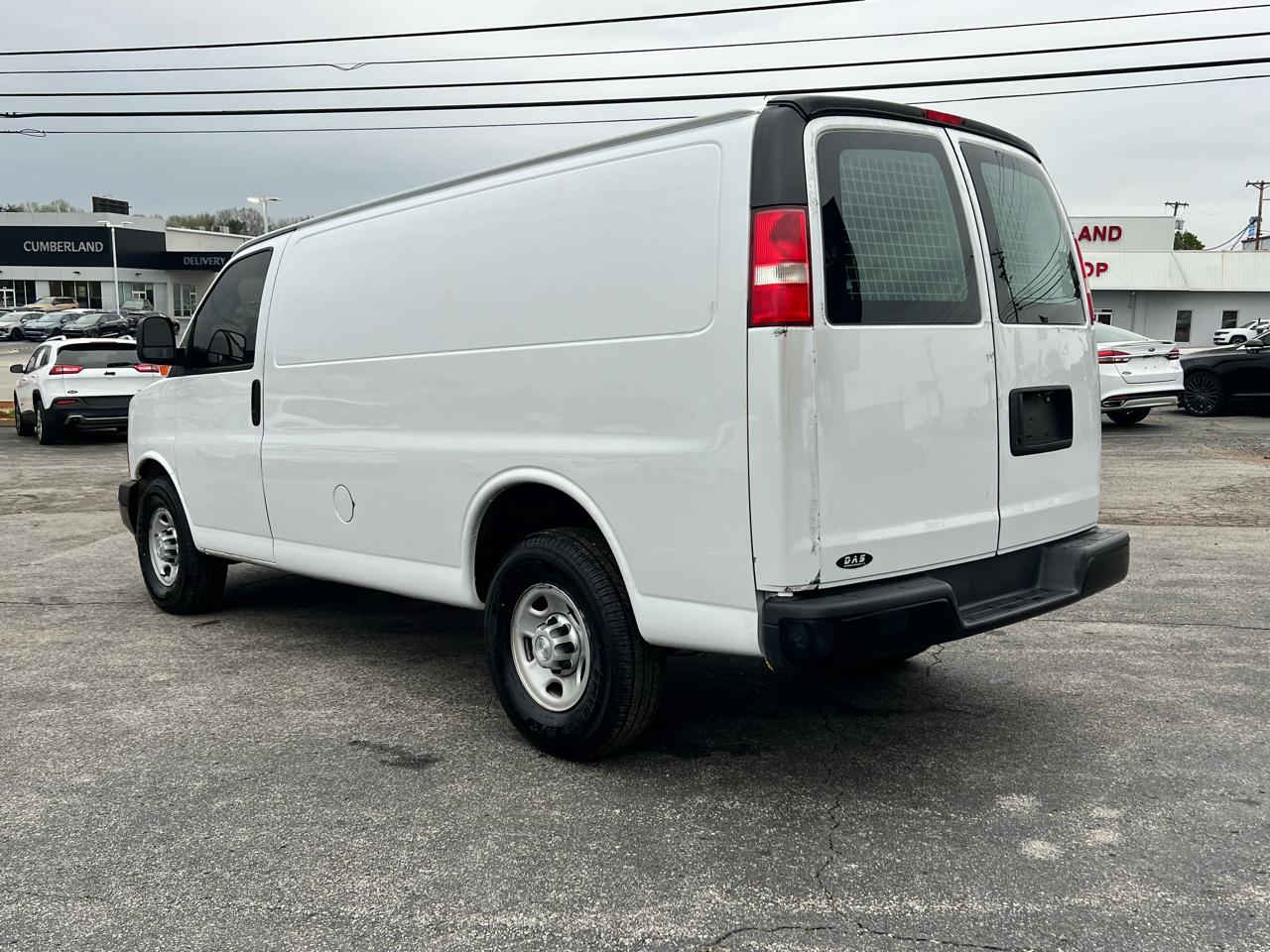 Chevrolet Express Cargo Van RWD 2500 135" 2017