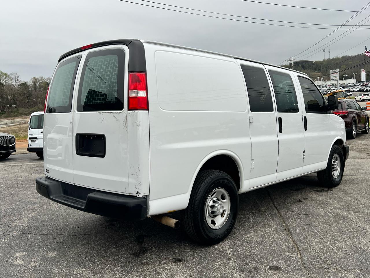 Chevrolet Express Cargo Van RWD 2500 135" 2017