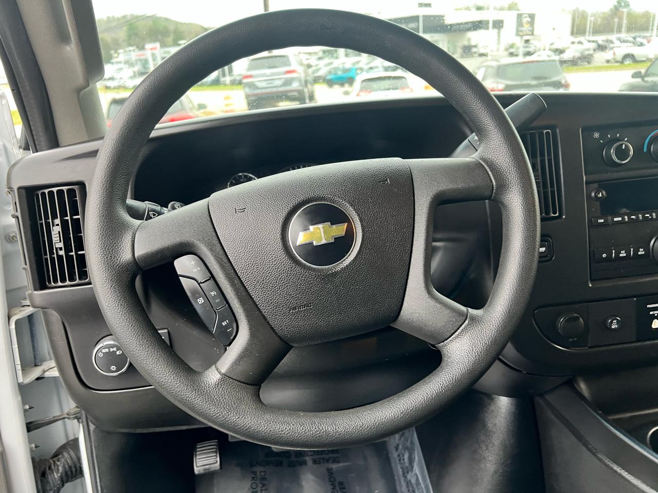 Chevrolet Express Cargo Van RWD 2500 135" 2017