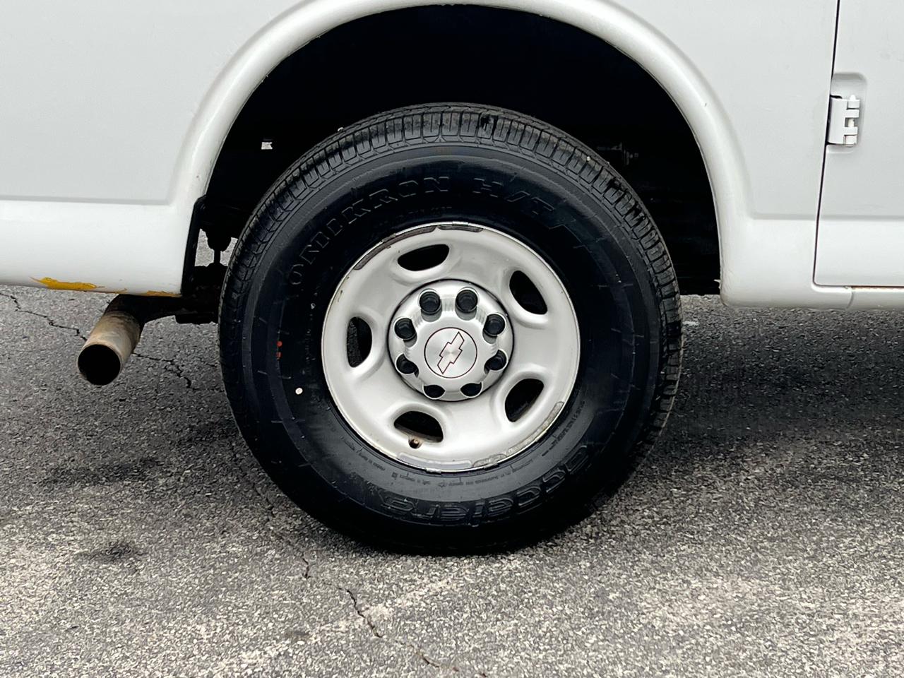 Chevrolet Express Cargo Van RWD 2500 135" 2017