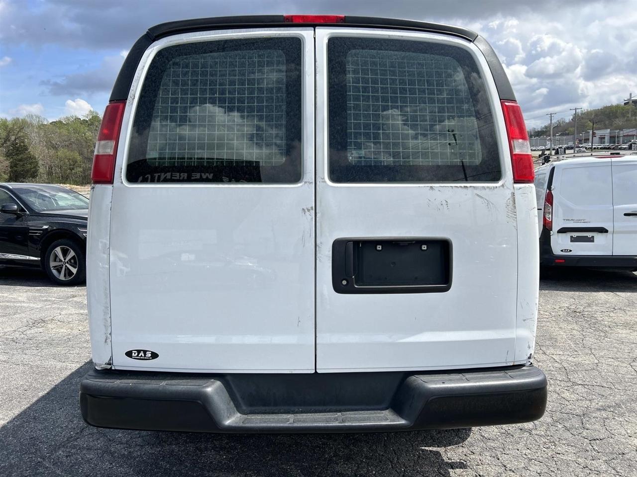 Chevrolet Express Cargo Van RWD 2500 135" 2017