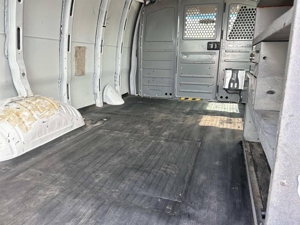 Chevrolet Express Cargo Van RWD 2500 135" 2017