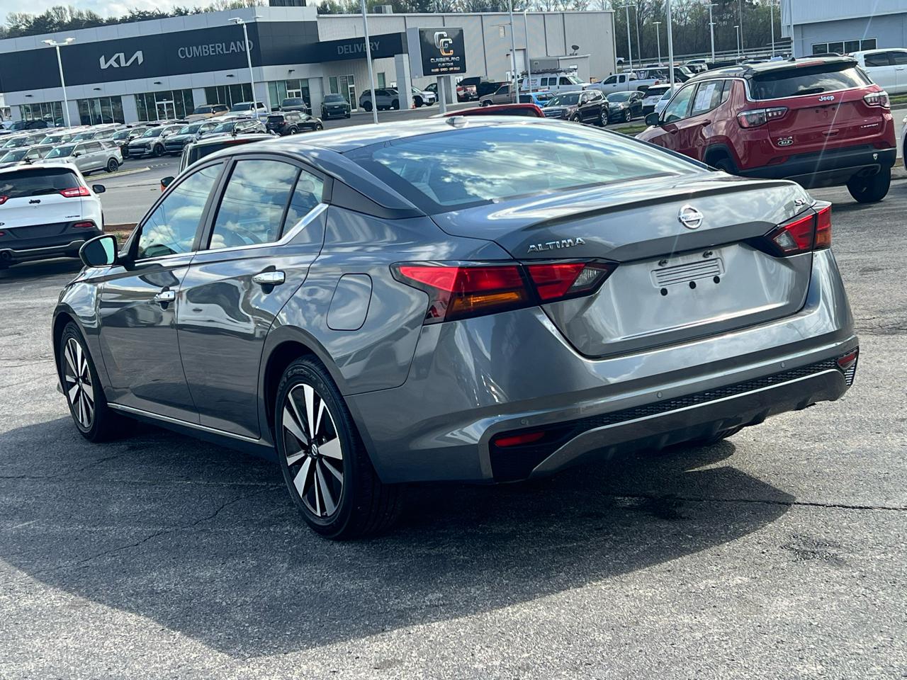 Nissan Altima 2.5 SV Sedan 2022