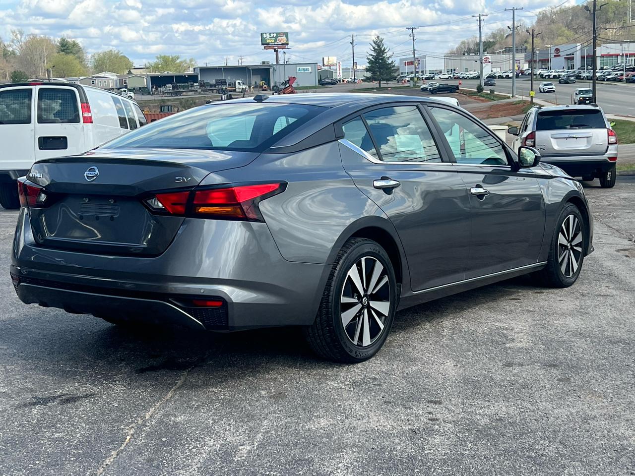 Nissan Altima 2.5 SV Sedan 2022