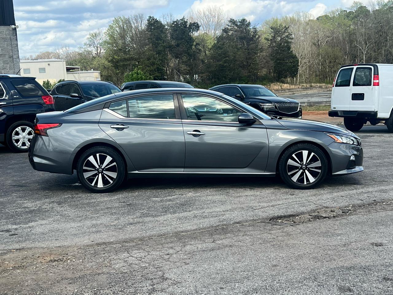 Nissan Altima 2.5 SV Sedan 2022