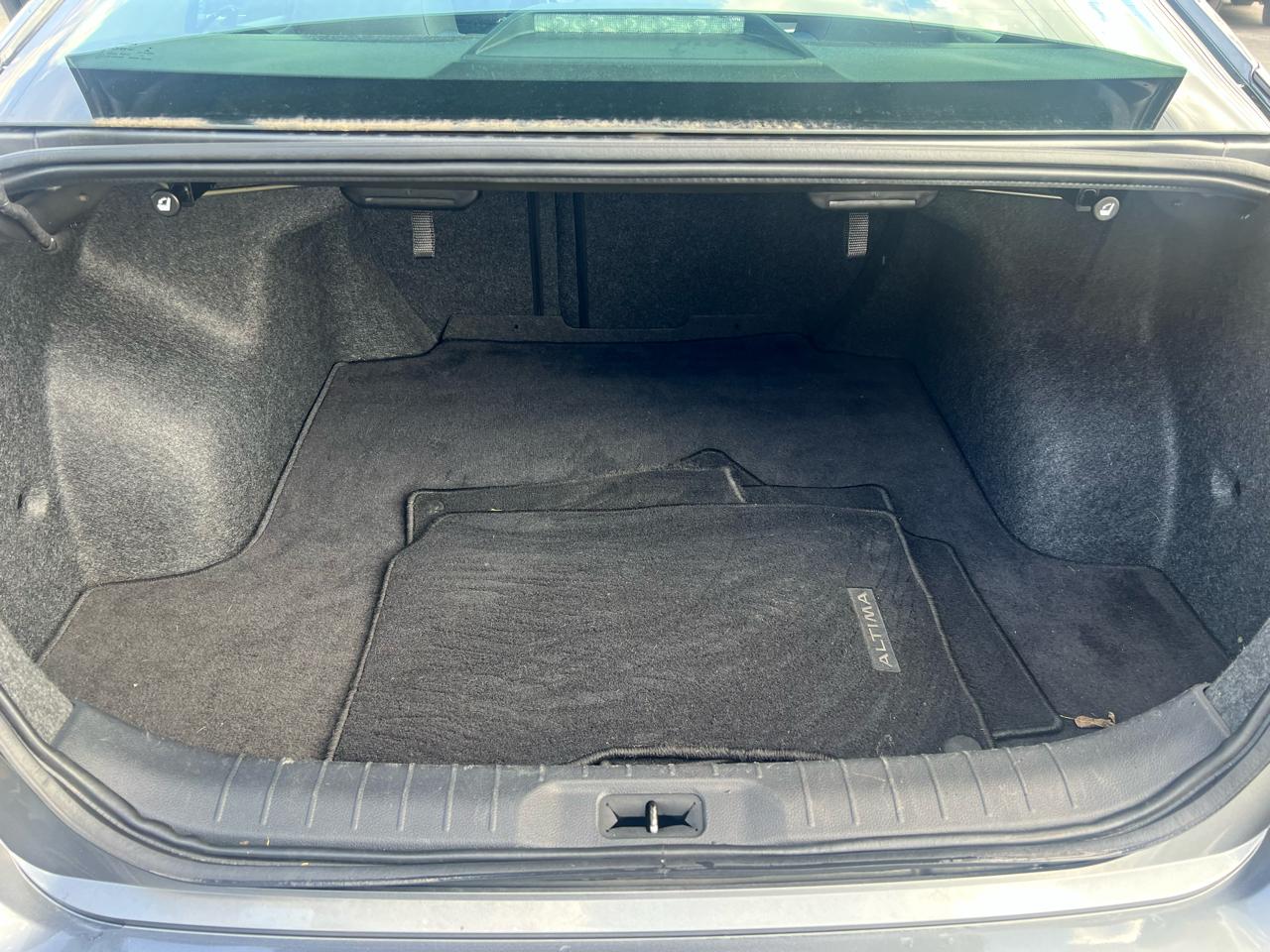 Nissan Altima 2.5 SV Sedan 2022