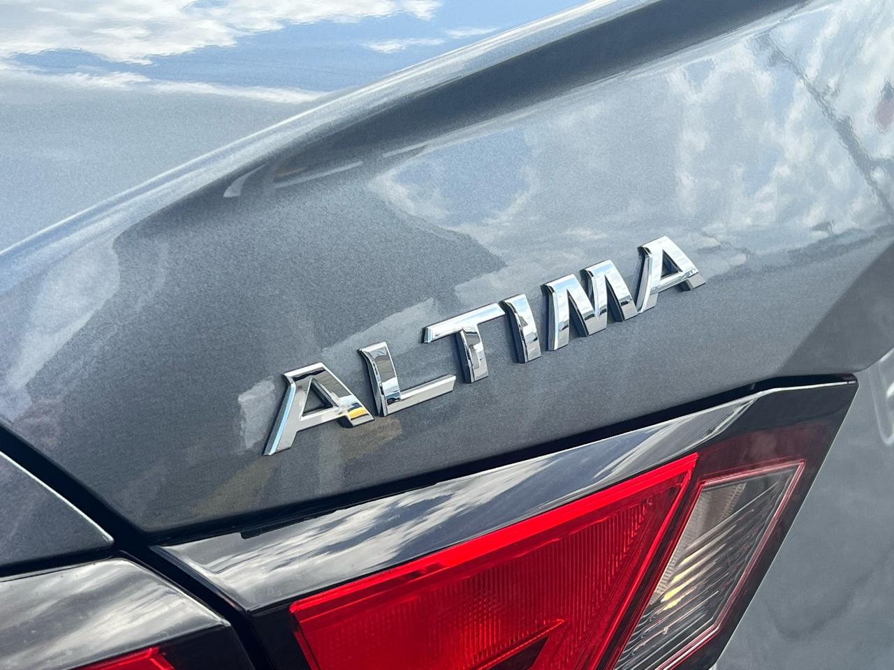 Nissan Altima 2.5 SV Sedan 2022