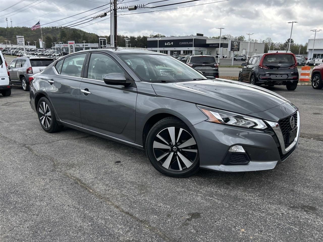 Nissan Altima 2.5 SV Sedan 2022