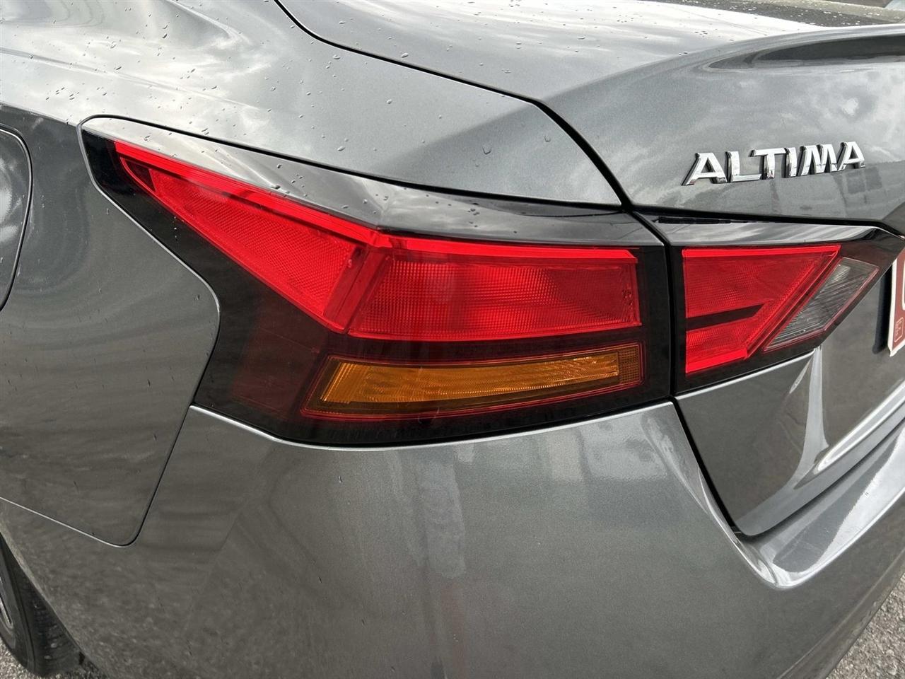 Nissan Altima 2.5 SV Sedan 2022