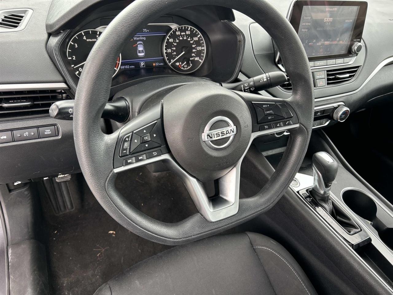 Nissan Altima 2.5 SV Sedan 2022