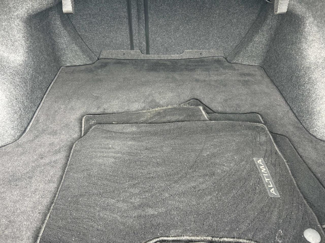 Nissan Altima 2.5 SV Sedan 2022