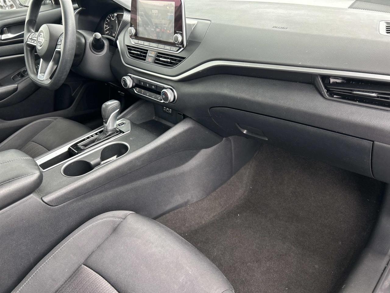 Nissan Altima 2.5 SV Sedan 2022