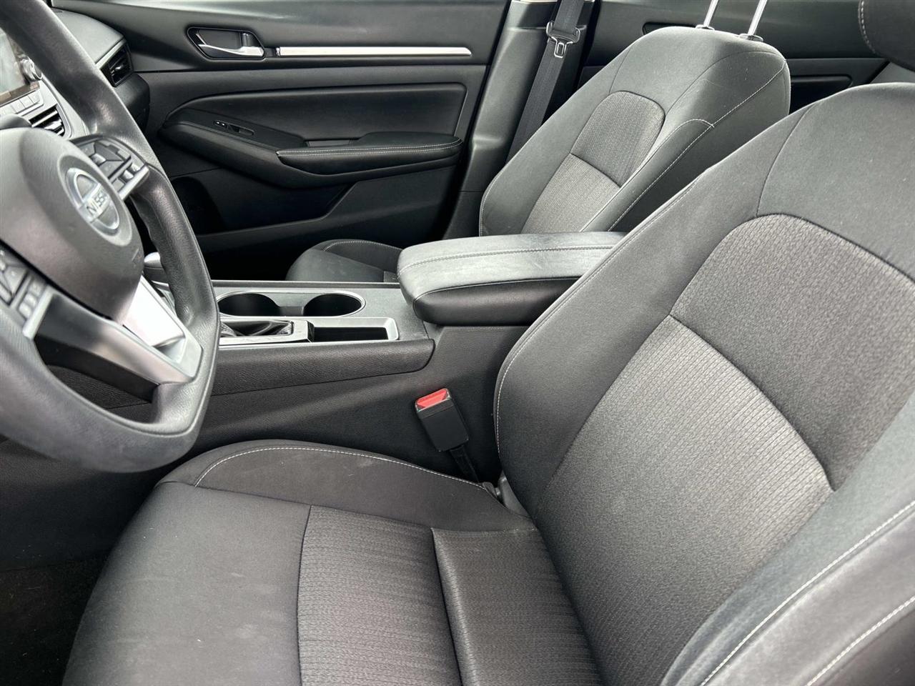 Nissan Altima 2.5 SV Sedan 2022