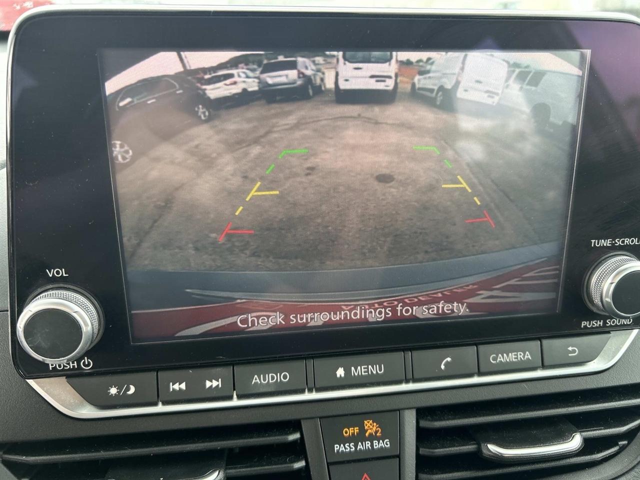 Nissan Altima 2.5 SV Sedan 2022