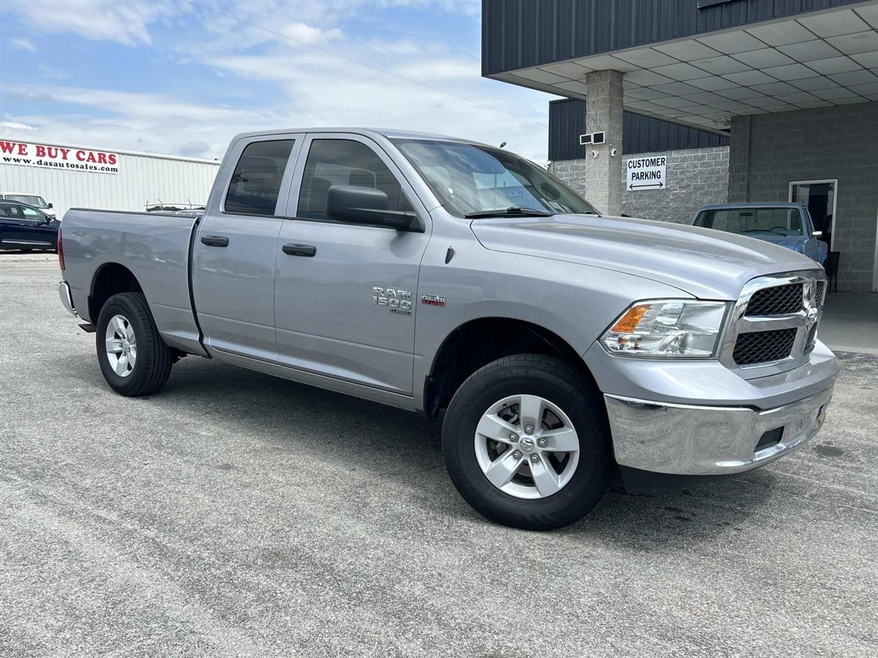 RAM 1500 Classic Tradesman 4x4 Quad Cab 6'4" Box 2020