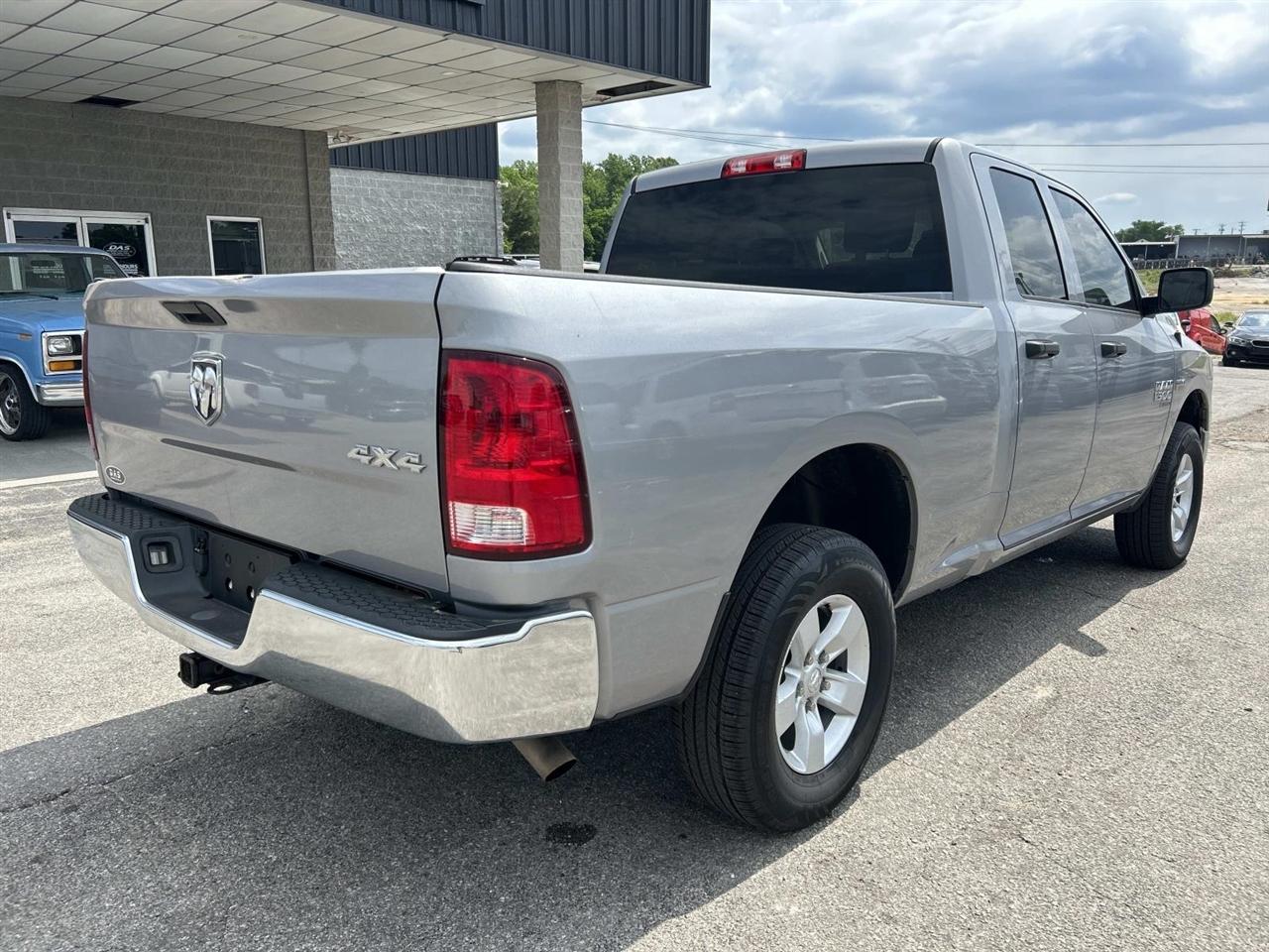 RAM 1500 Classic Tradesman 4x4 Quad Cab 6'4" Box 2020
