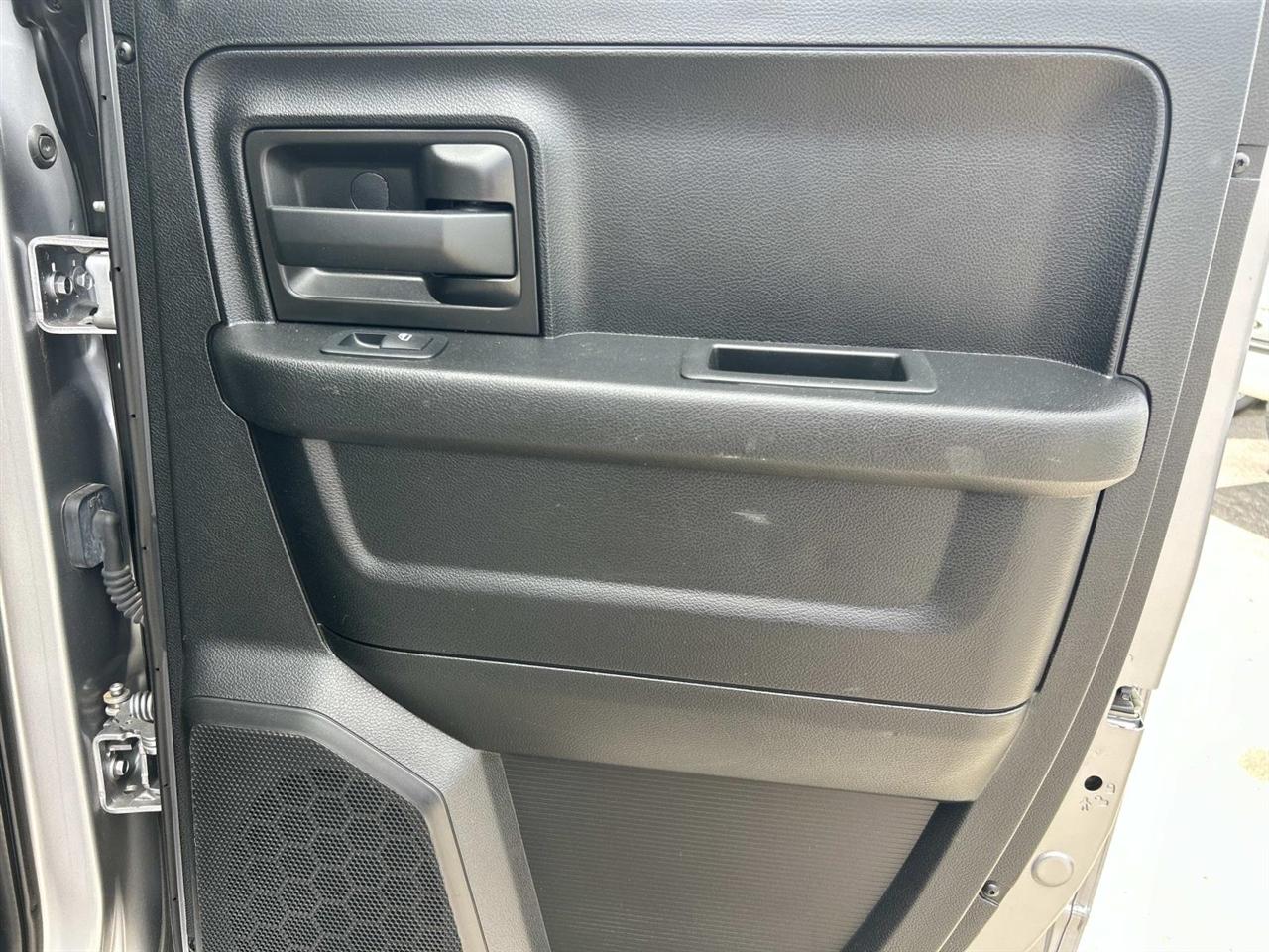 RAM 1500 Classic Tradesman 4x4 Quad Cab 6'4" Box 2020
