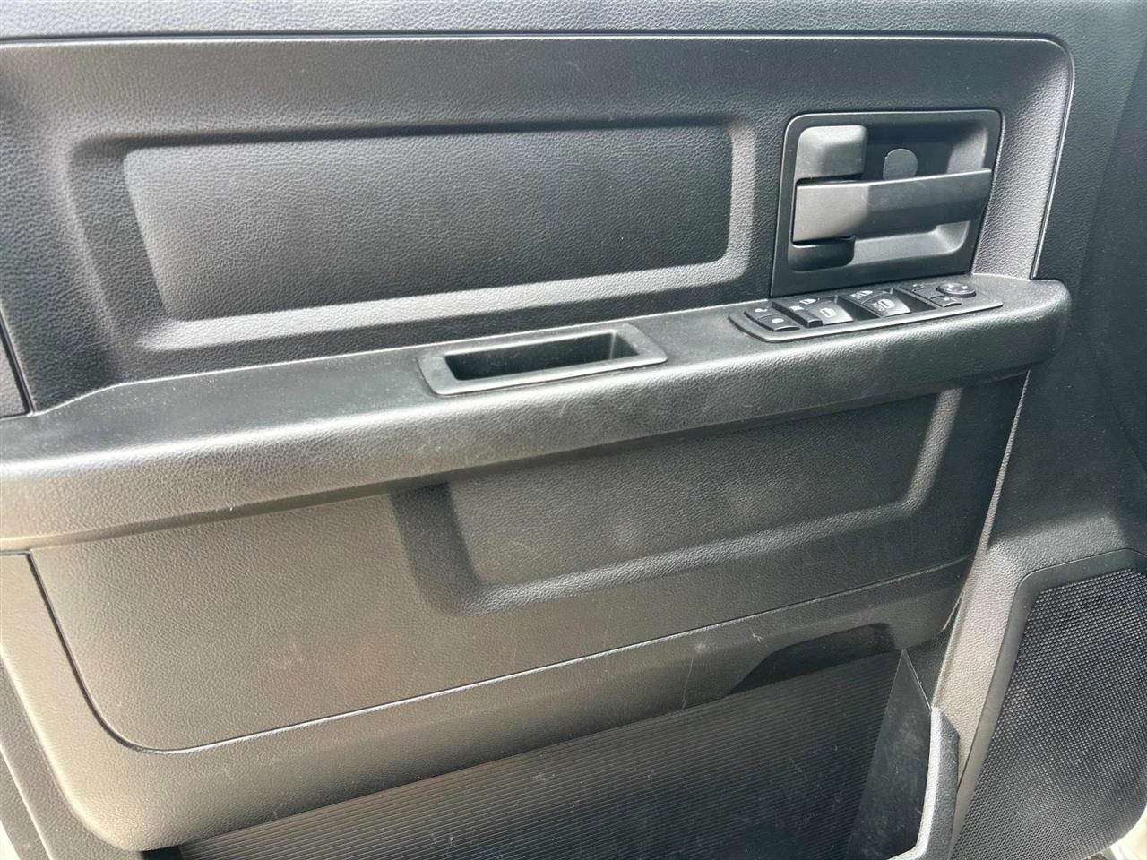 RAM 1500 Classic Tradesman 4x4 Quad Cab 6'4" Box 2020