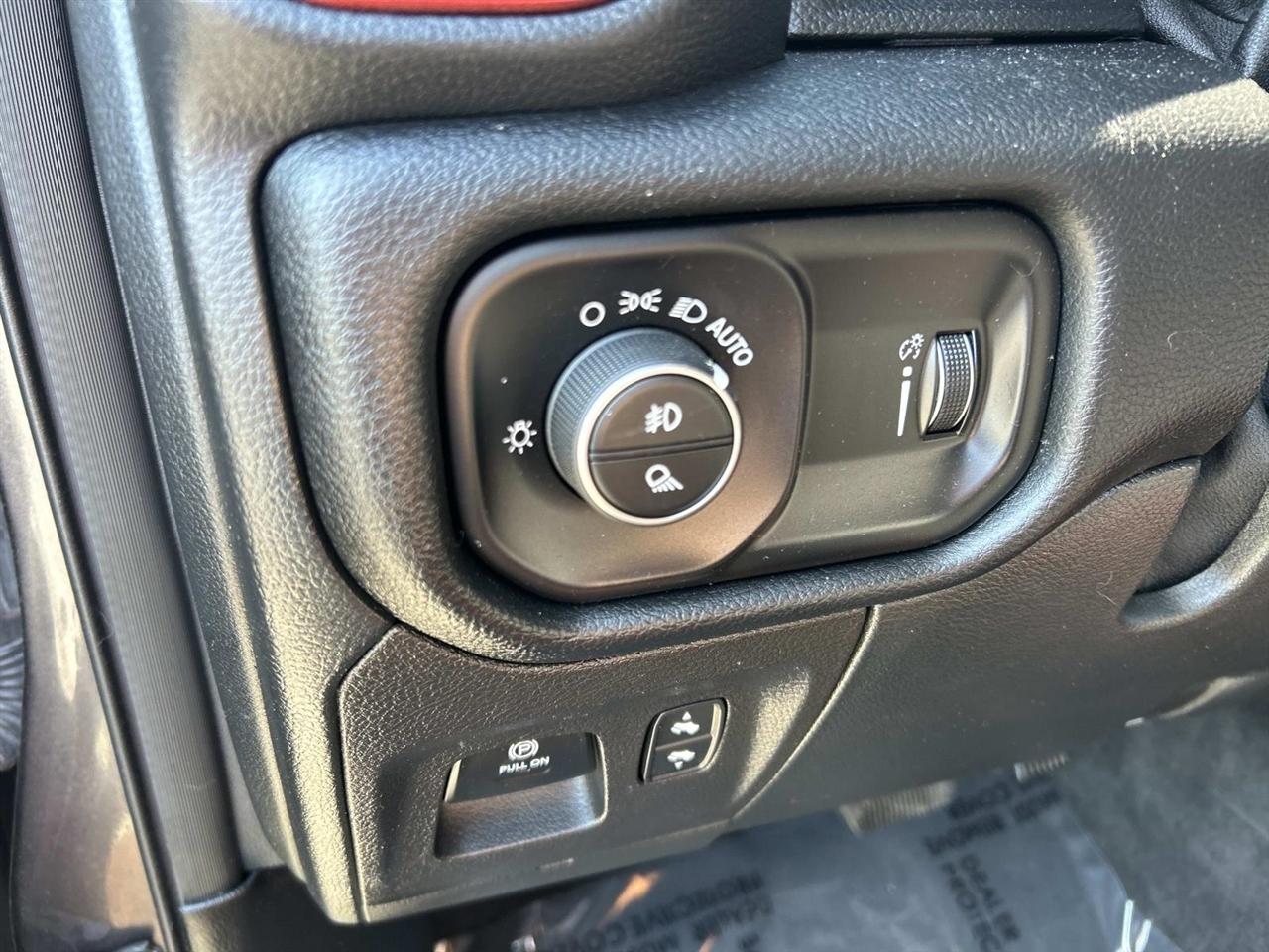 RAM 1500 Rebel 4x4 Crew Cab 5'7" Box 2022