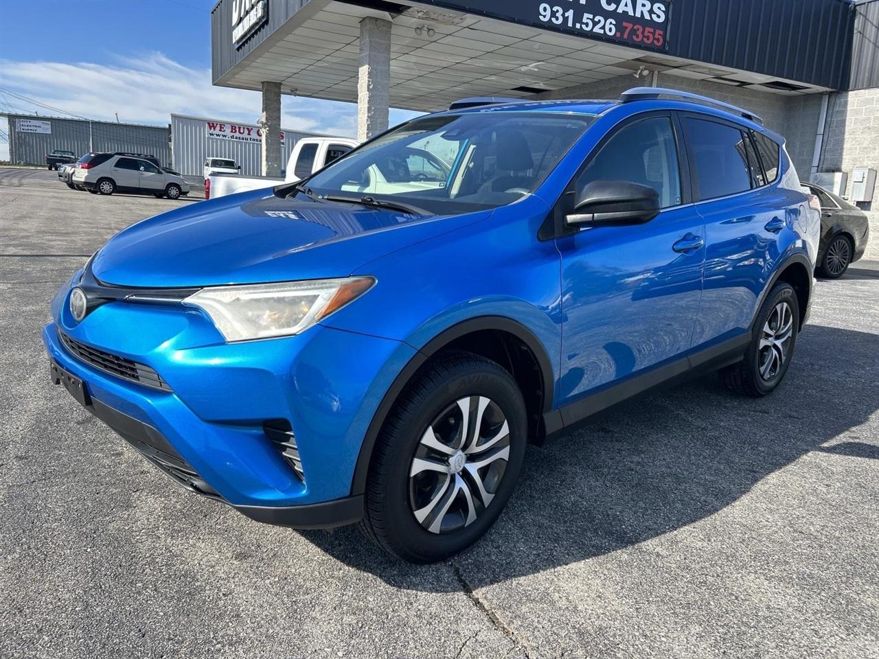 Toyota RAV4 LE FWD (Natl) 2017