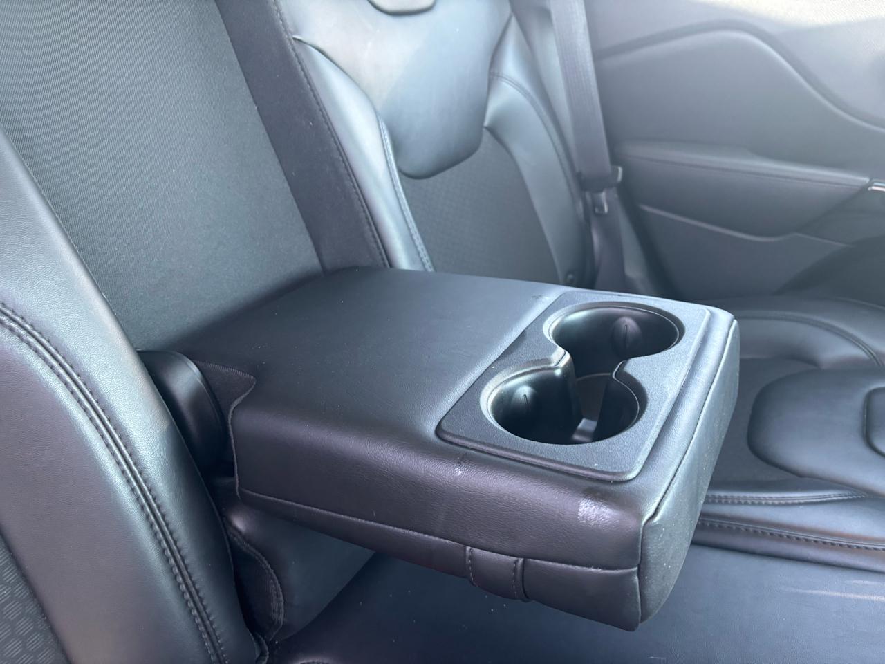 Jeep Cherokee Altitude FWD 2019