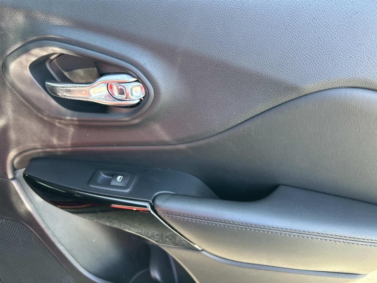 Jeep Cherokee Altitude FWD 2019