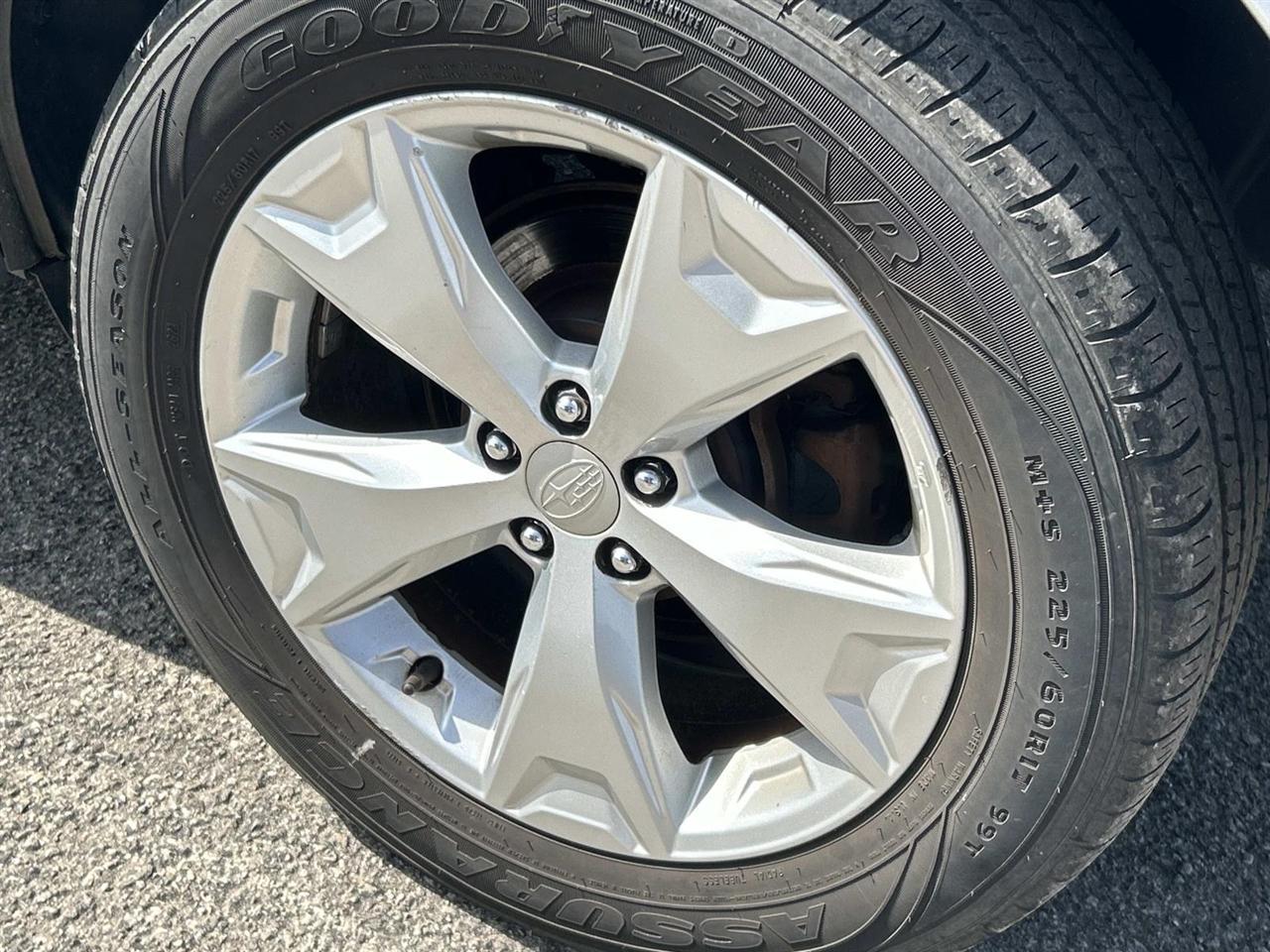 Subaru Forester 4dr Auto 2.5i Limited PZEV 2014