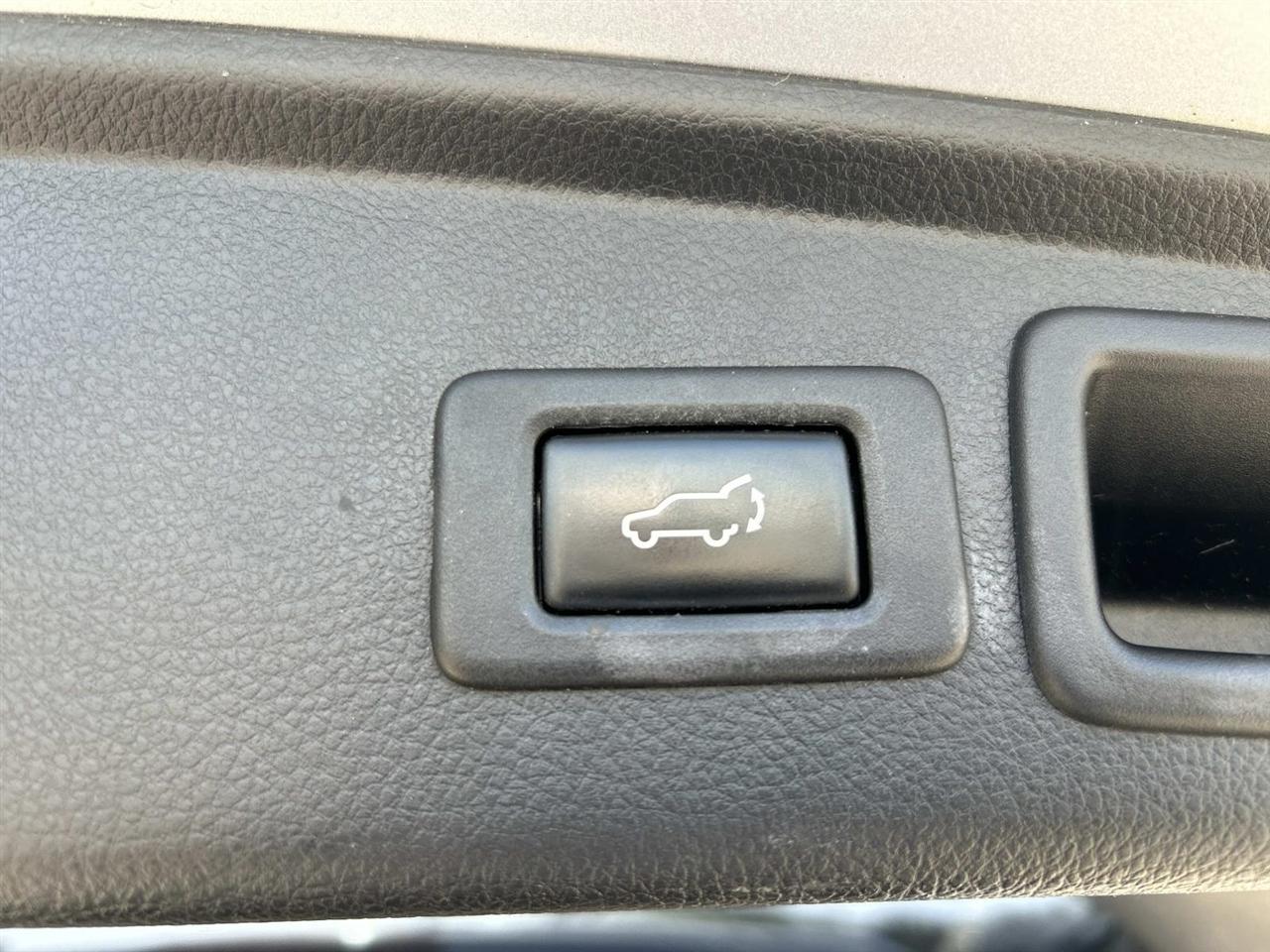 Subaru Forester 4dr Auto 2.5i Limited PZEV 2014