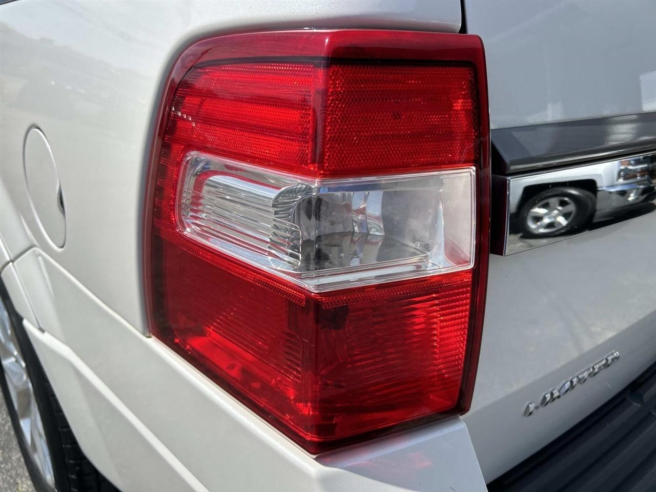 Ford Expedition EL 2WD 4dr Limited 2016
