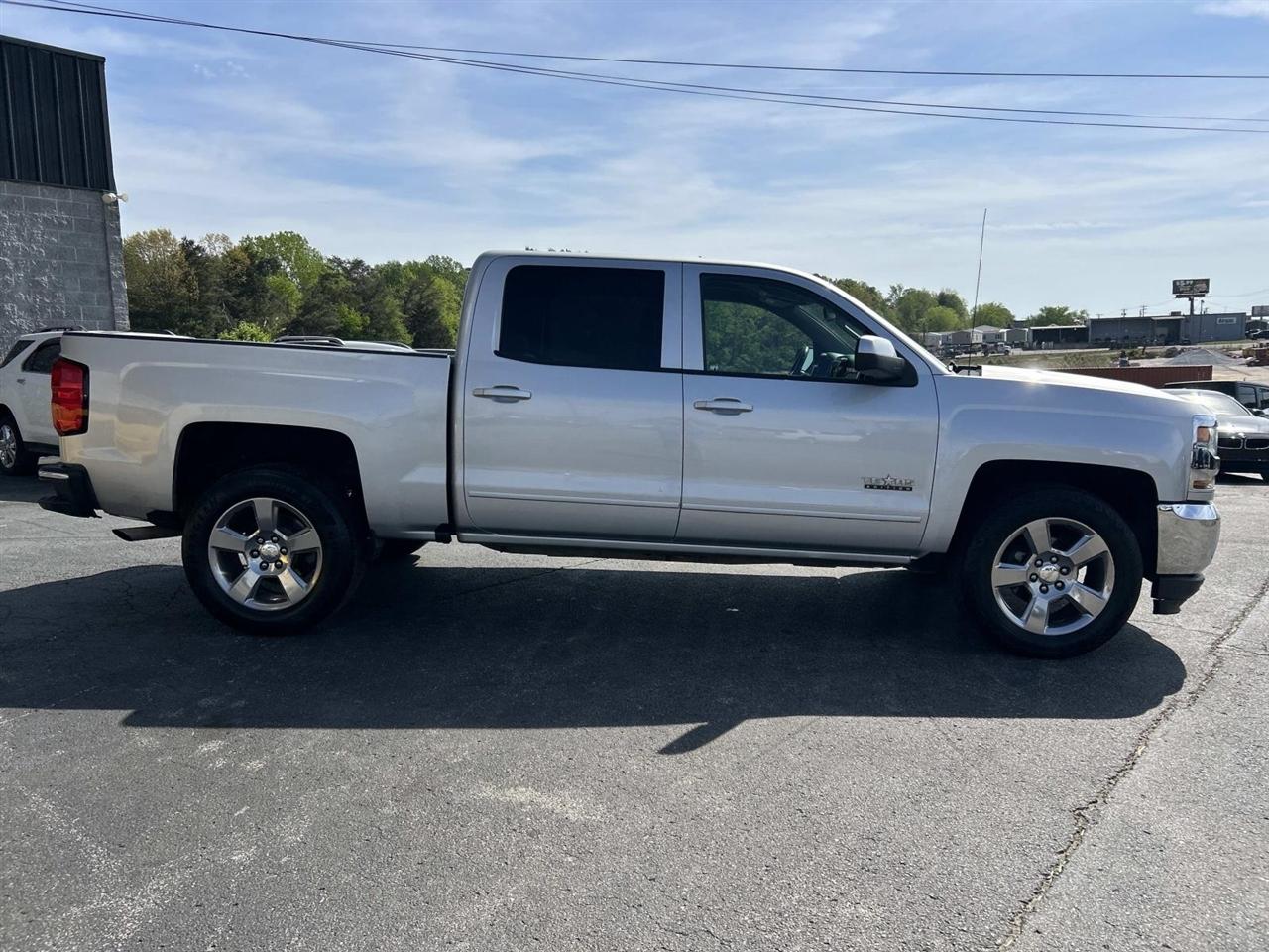 Chevrolet Silverado 1500 2WD Crew Cab 143.5" LT w/1LT 2018