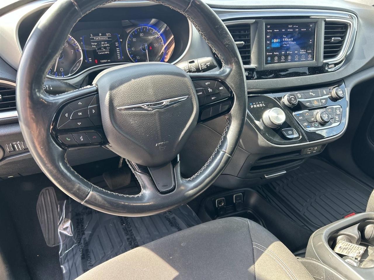 Chrysler Pacifica Touring FWD 2020