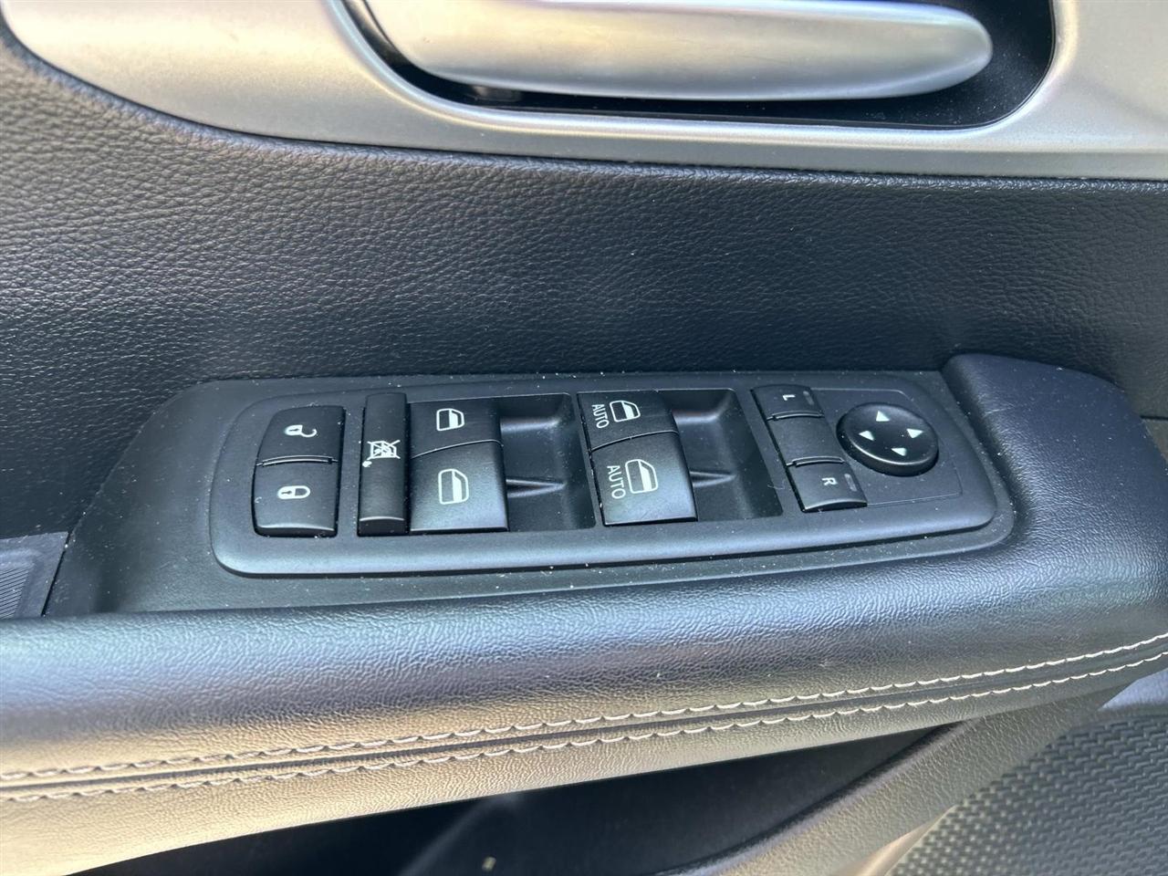 Chrysler Pacifica Touring FWD 2020