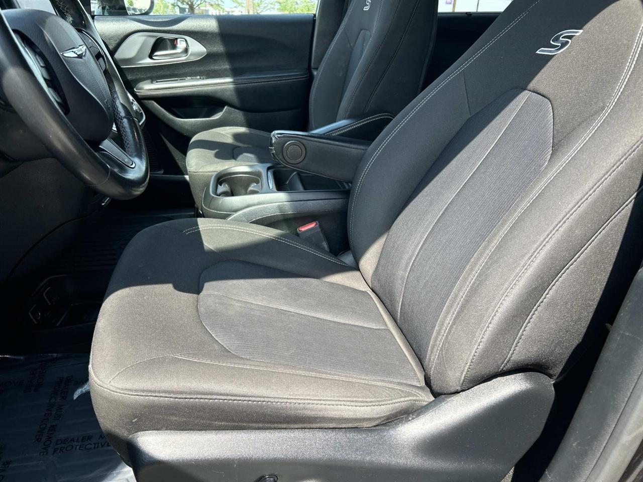 Chrysler Pacifica Touring FWD 2020