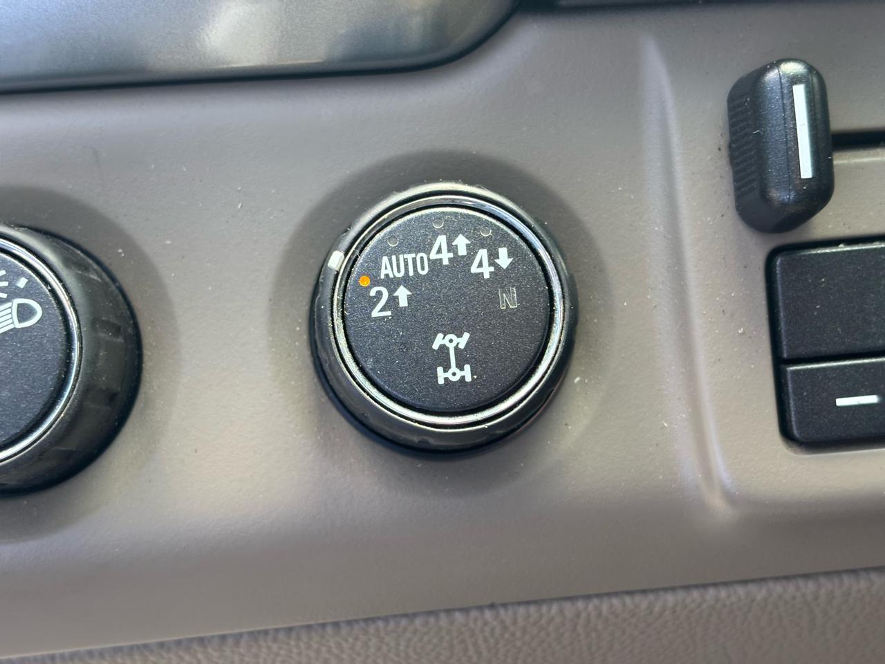 Chevrolet Tahoe 4WD 4dr Premier 2018