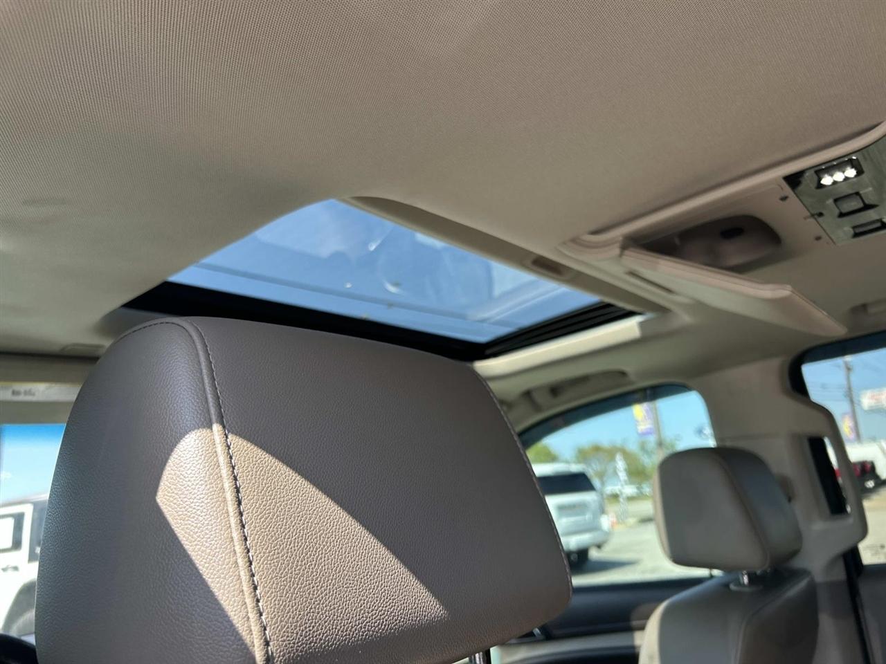 Chevrolet Tahoe 4WD 4dr Premier 2018