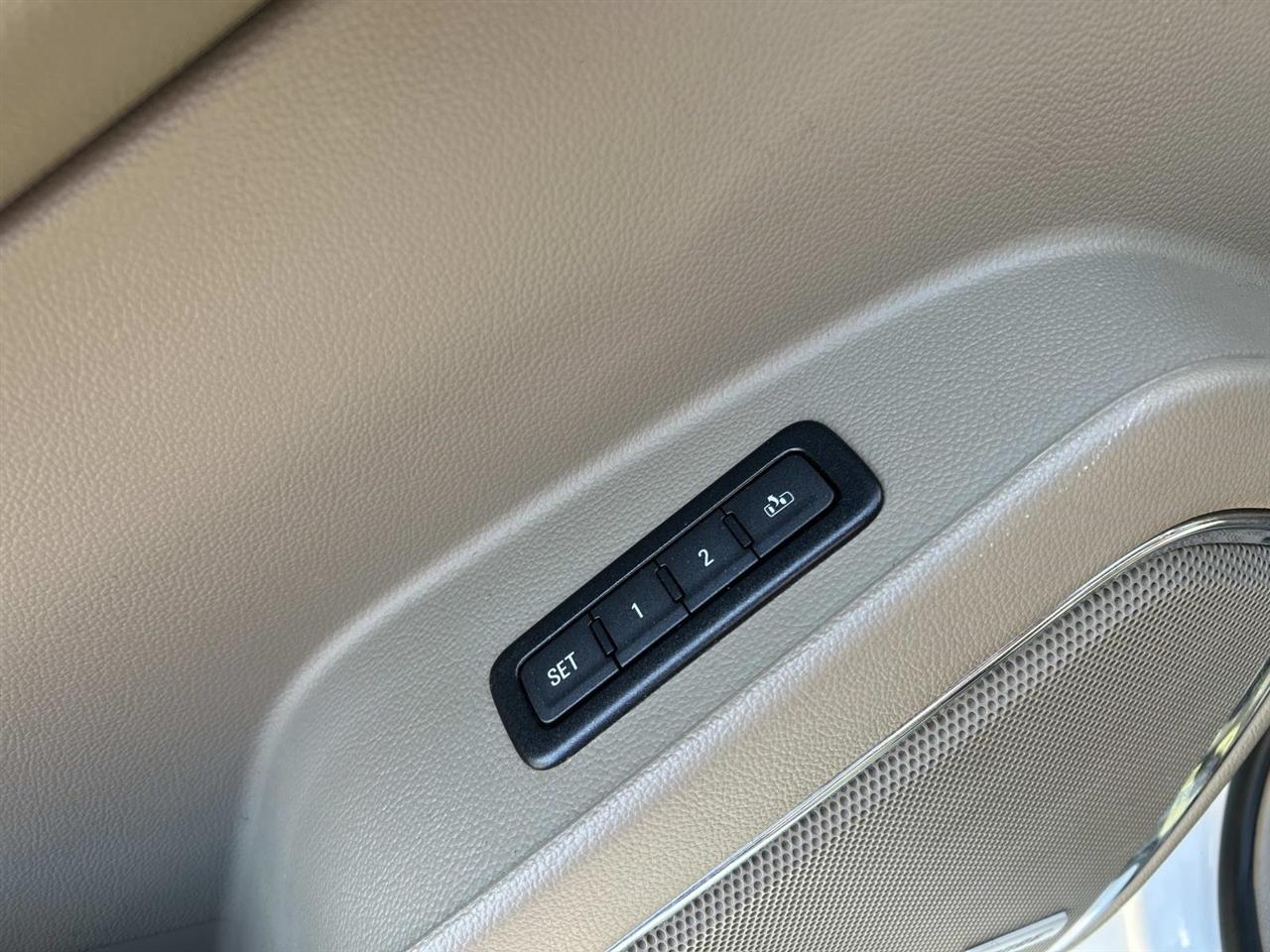 Chevrolet Tahoe 4WD 4dr Premier 2018