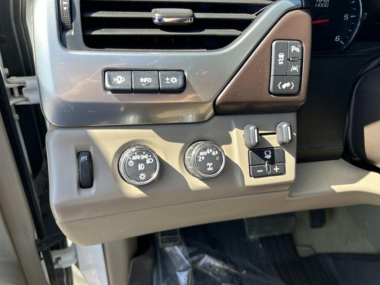 Chevrolet Tahoe 4WD 4dr Premier 2018