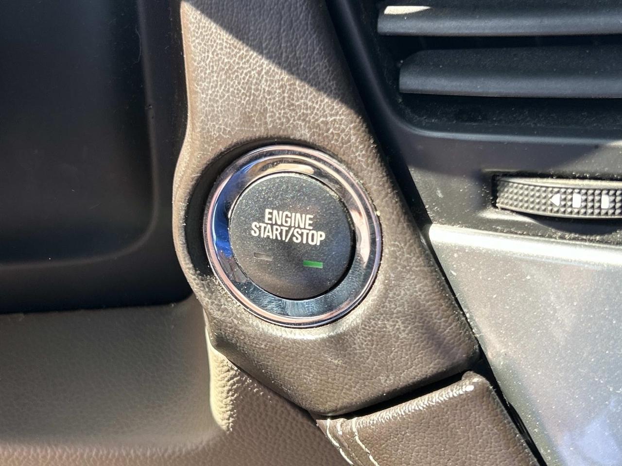 Chevrolet Tahoe 4WD 4dr Premier 2018